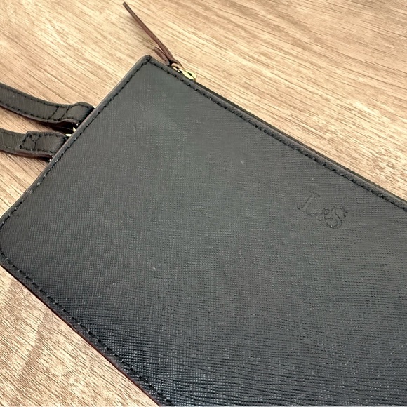 Lo & Sons Small Pouch Smartphone Wristlet Black Saffiano Leather